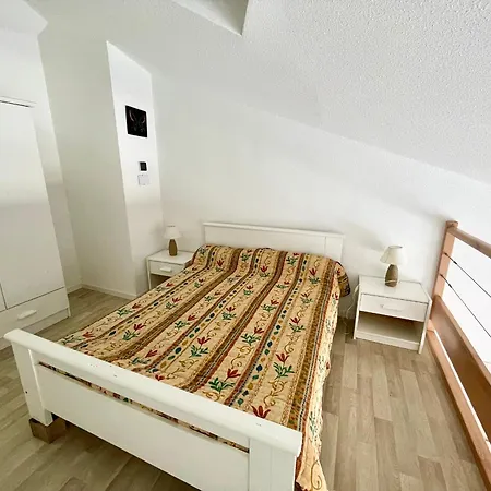Studio-mezzanine Agreable A 150m De La Plage, Quartier Arago, Balcon-terrasse, Animaux Acceptes - Fr-1-92-566 * Ле-Сабль-д’Олон